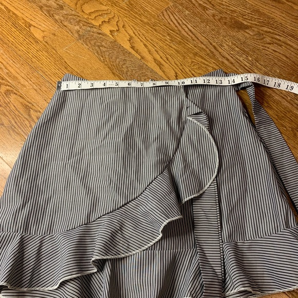 Vestidos Pinstripe Ruffle Wrap Mini Skirt - Black & White - Size S - Picture 6 of 6